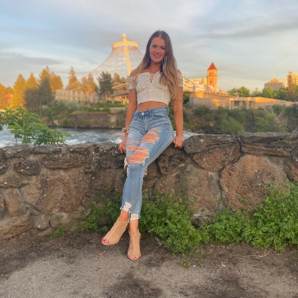 Meet your Posher, Madison